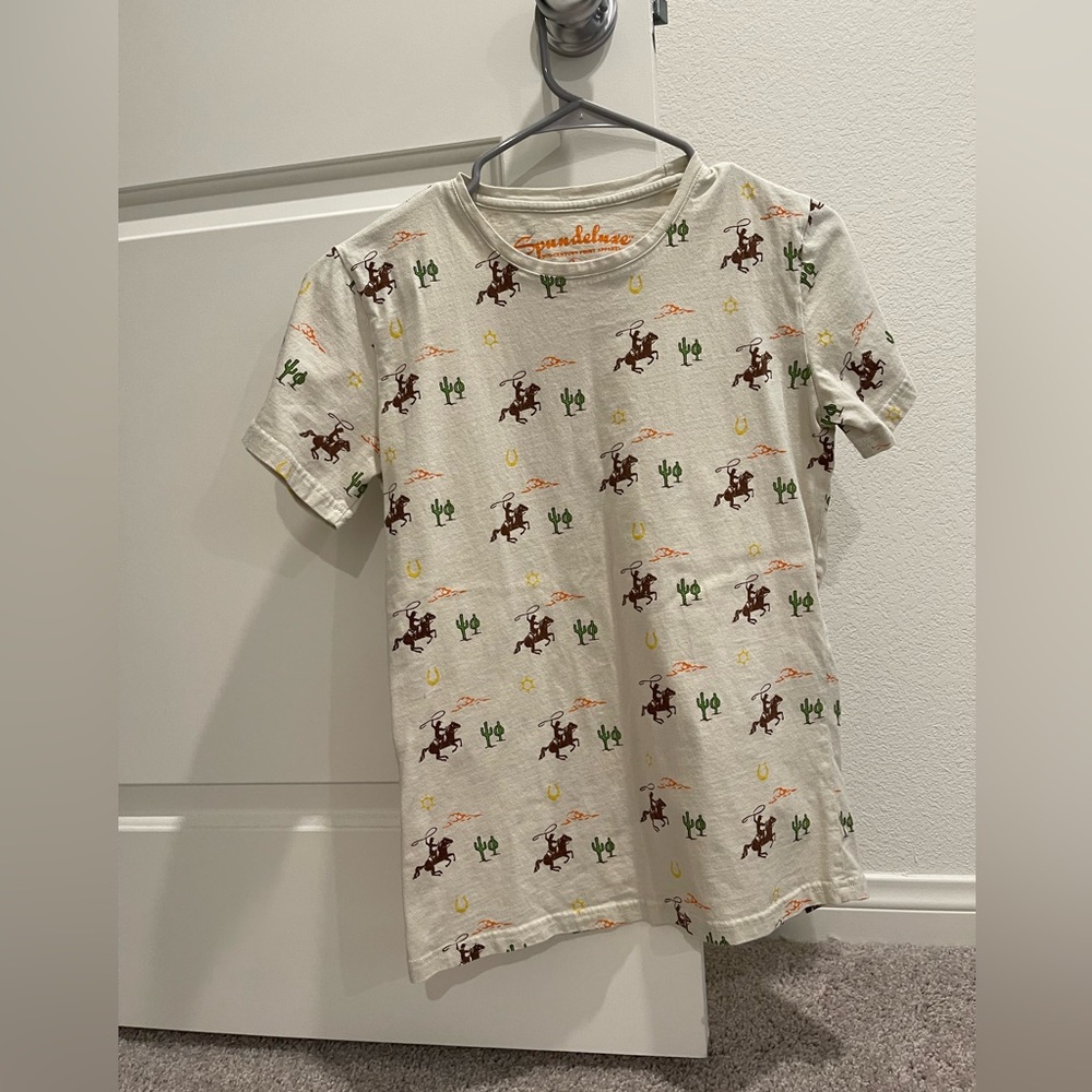 Spundeluxe brand western tee shirt. Women’s size large.